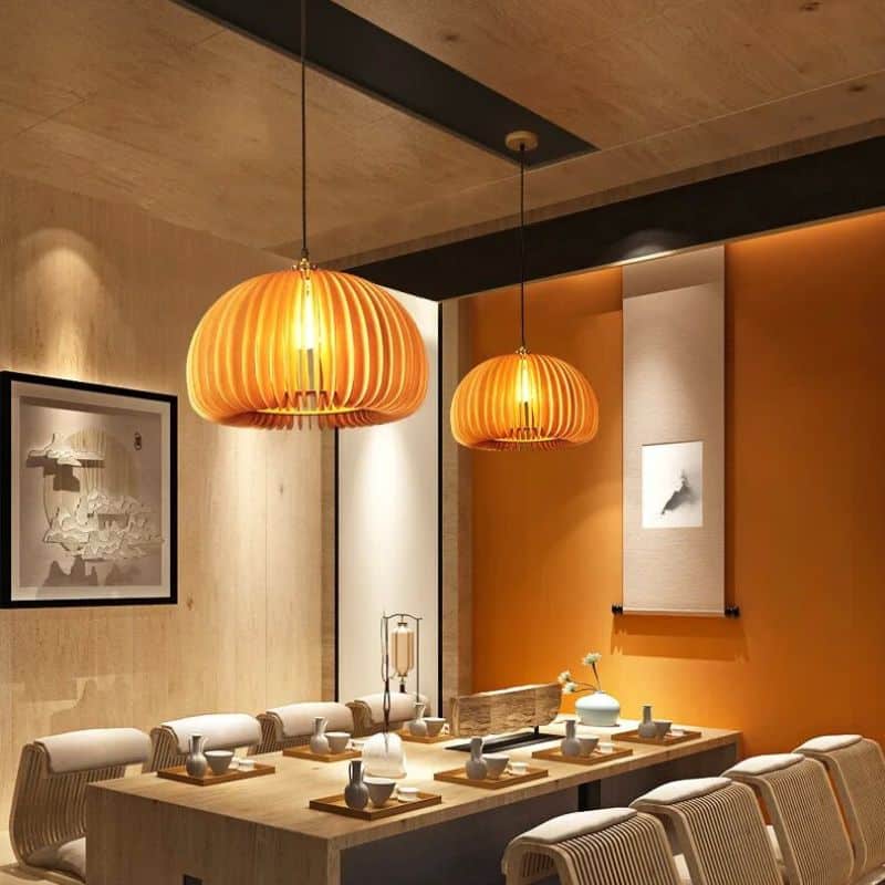 Suspension artisanale japonaise aux courbes naturelles
