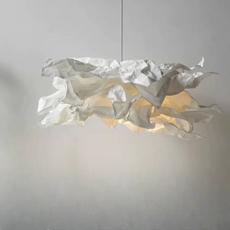 Suspension contemporaine aux courbes nuageuses