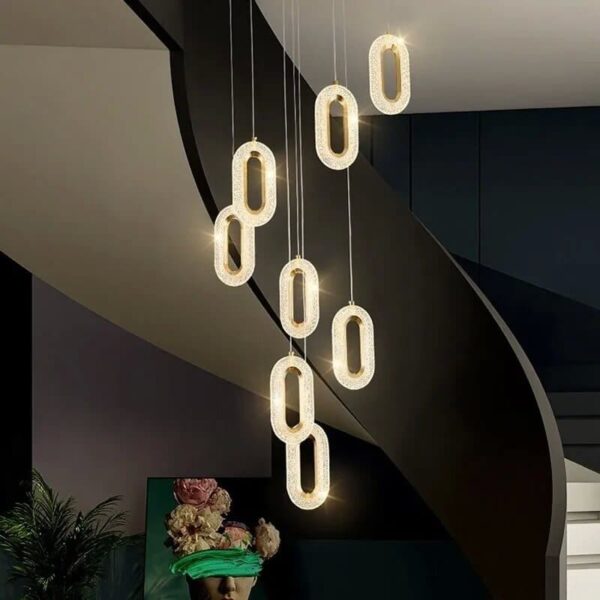 Suspension contemporaine aux reflets cristallins
