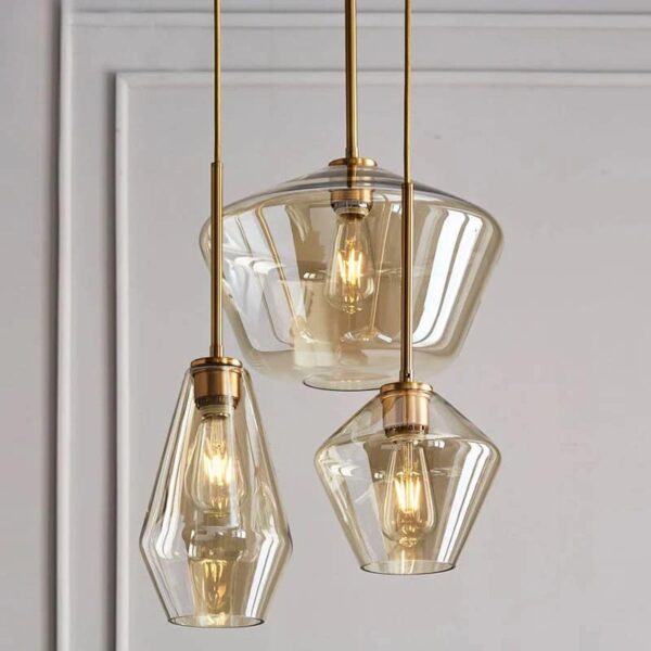 Suspension contemporaine en verre cristallin