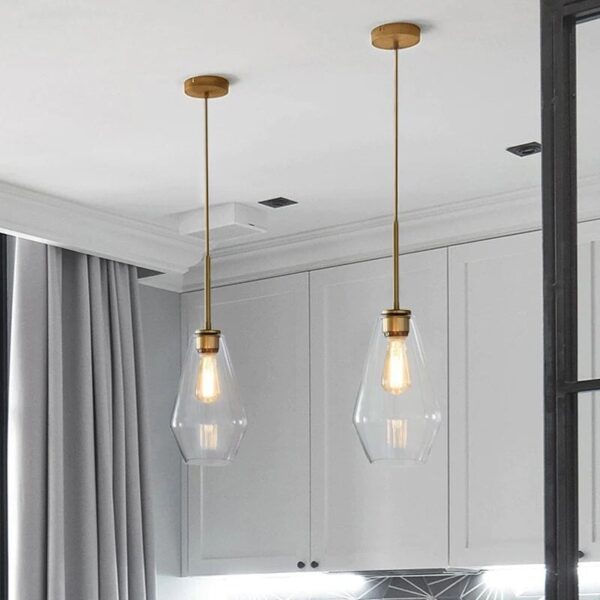 Suspension contemporaine en verre cristallin