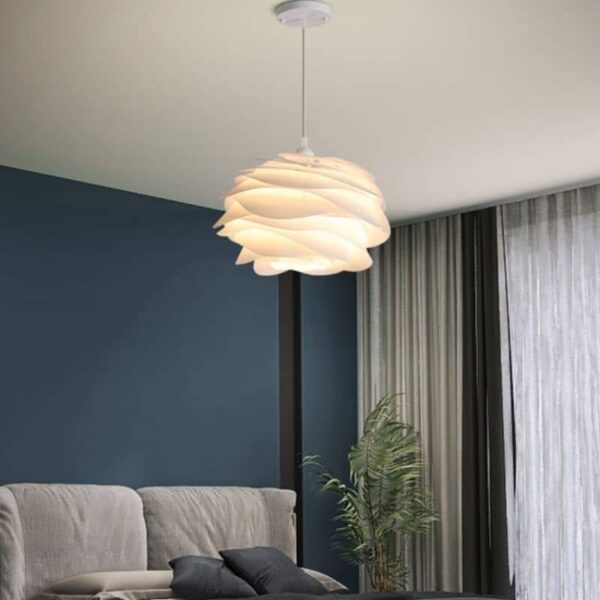 Suspension LED florale aux pétales lumineux