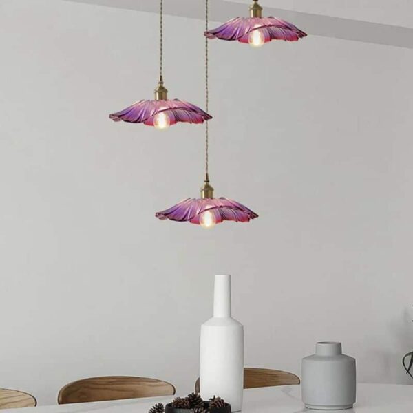 Suspension florale en verre violet et cuivre doré