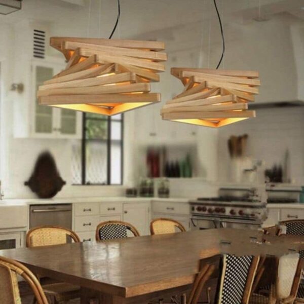 Suspension triangulaire LED en bois naturel