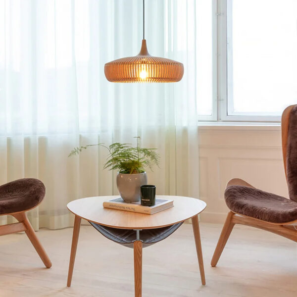 Suspension artisanale en bambou d'inspiration orientale