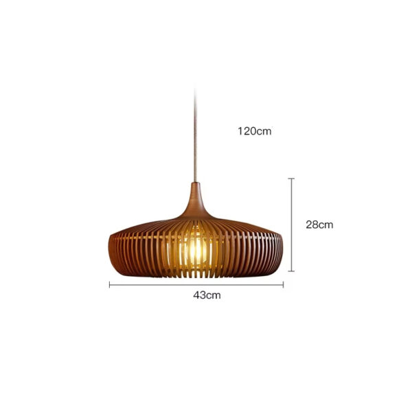 Suspension artisanale en bambou d'inspiration orientale