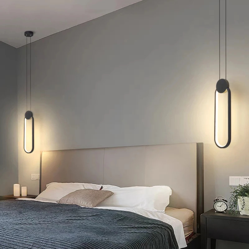 Suspension contemporaine circulaire en finition noir mat