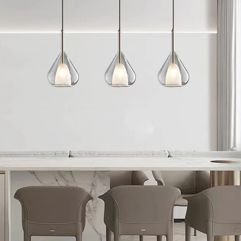 Suspension luminaire LED en verre: alliance de pureté et raffinement