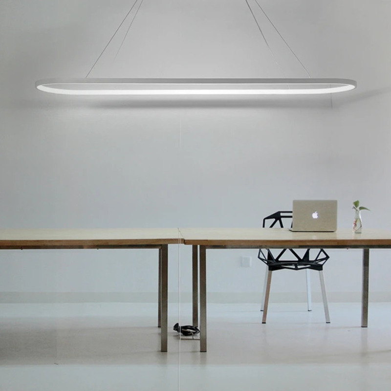 Suspension luminaire LED ovale en métal blanc raffiné