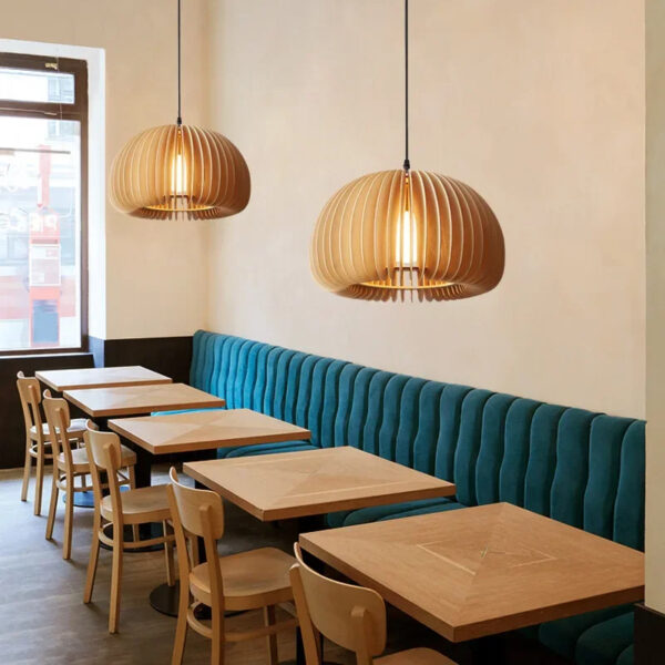 Suspension lumineuse artisanale en bois naturel pour salle à manger