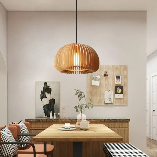 Suspension lumineuse artisanale en bois naturel pour salle à manger