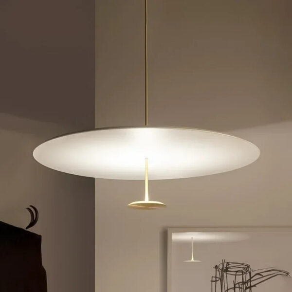 Suspension nordique aux lignes architecturales
