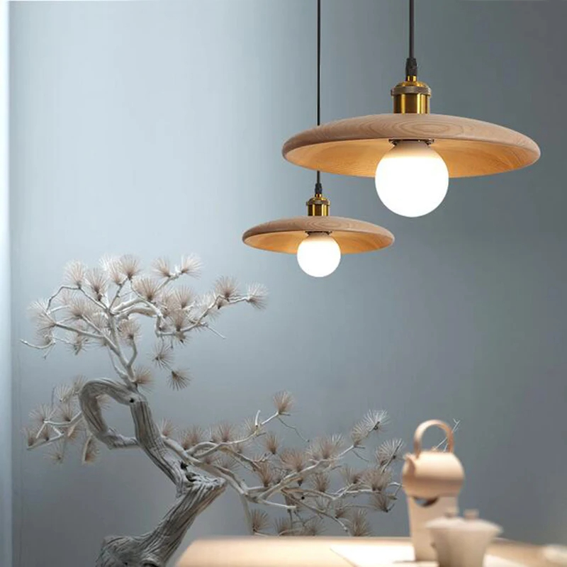 Suspension nordique en bois naturel