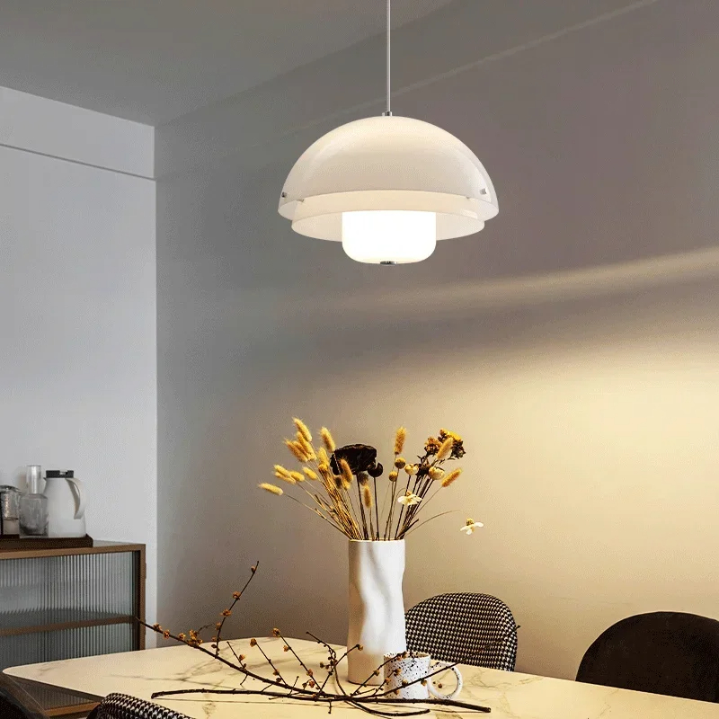Suspension nordique forme champignon contemporaine