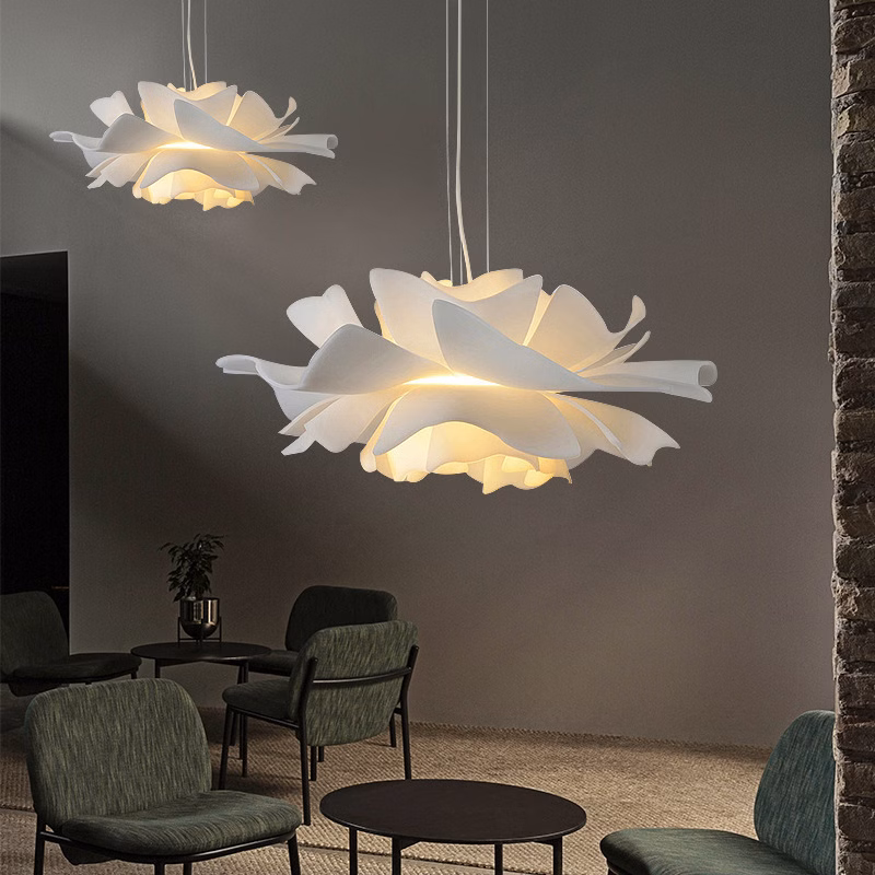 Suspension florale blanche d'inspiration nordique