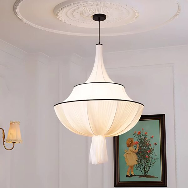 Suspension Lumineuse en Tissu d'Inspiration Orientale