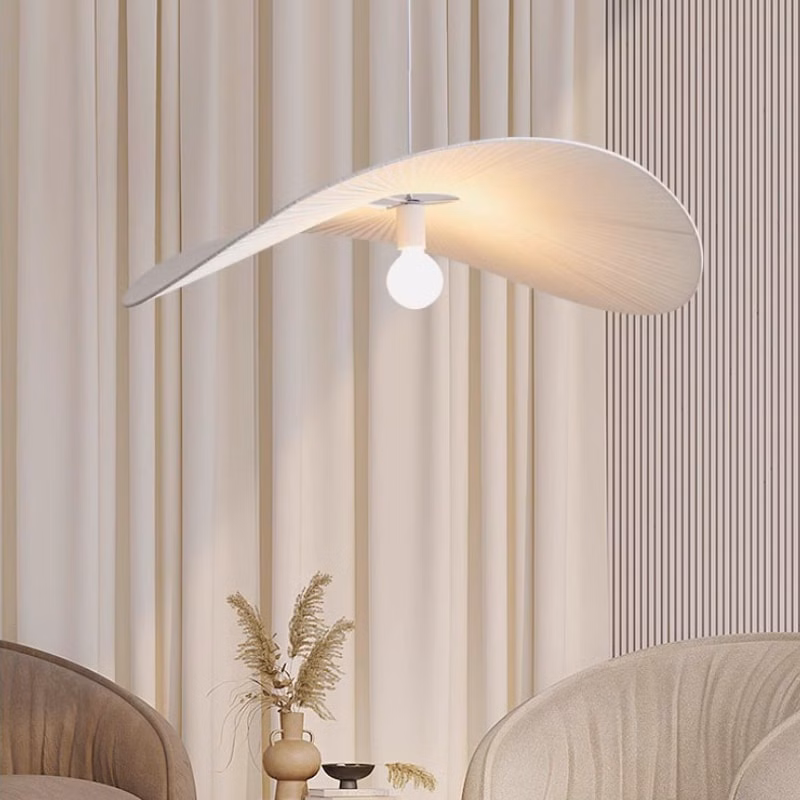 Suspension textile contemporaine au design chapeau