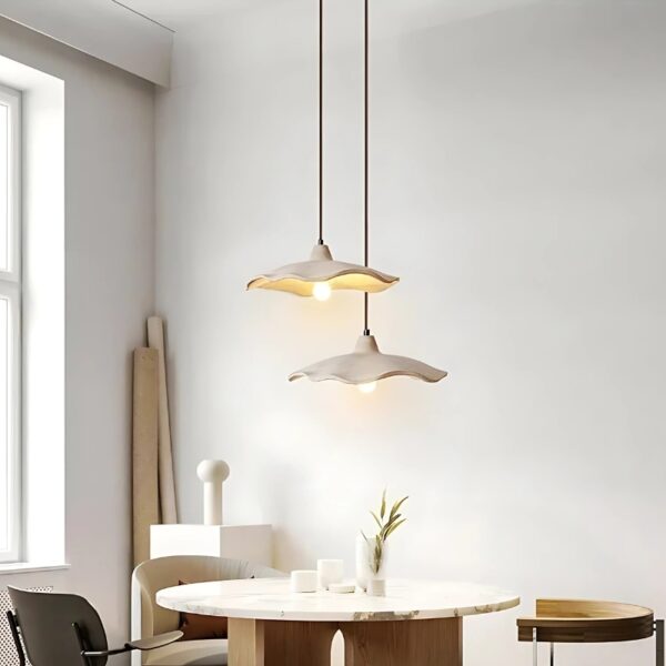 Suspension artisanale en pierre d'inspiration orientale