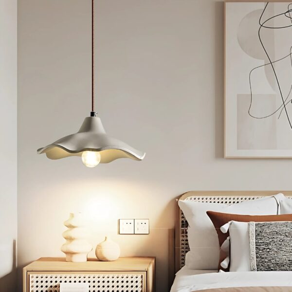 Suspension artisanale en pierre d'inspiration orientale