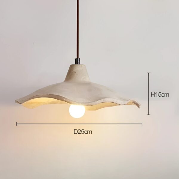 Suspension artisanale en pierre d'inspiration orientale