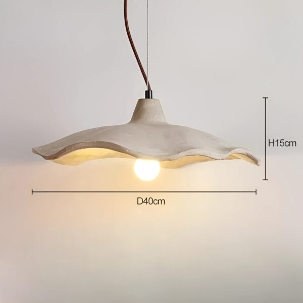 Suspension artisanale en pierre d'inspiration orientale