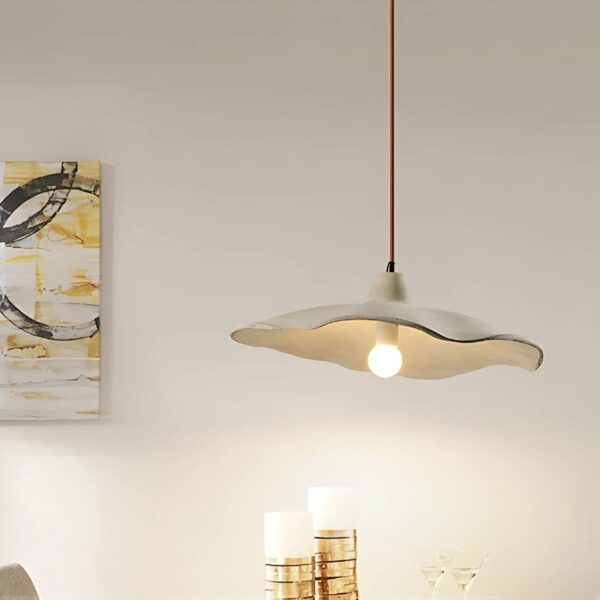 Suspension artisanale en pierre d'inspiration orientale